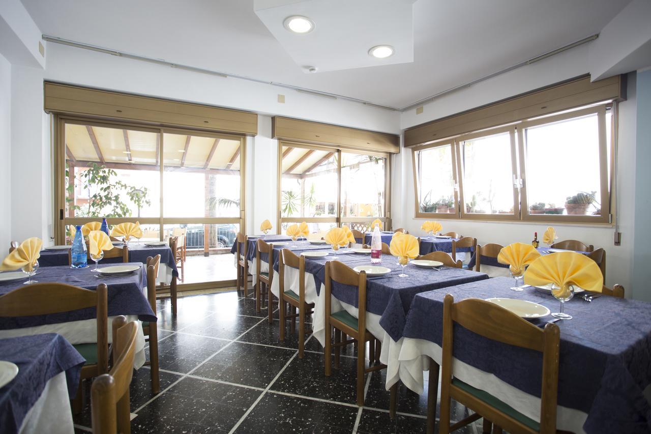 Hotel Domus Mea カットーリカ エクステリア 写真