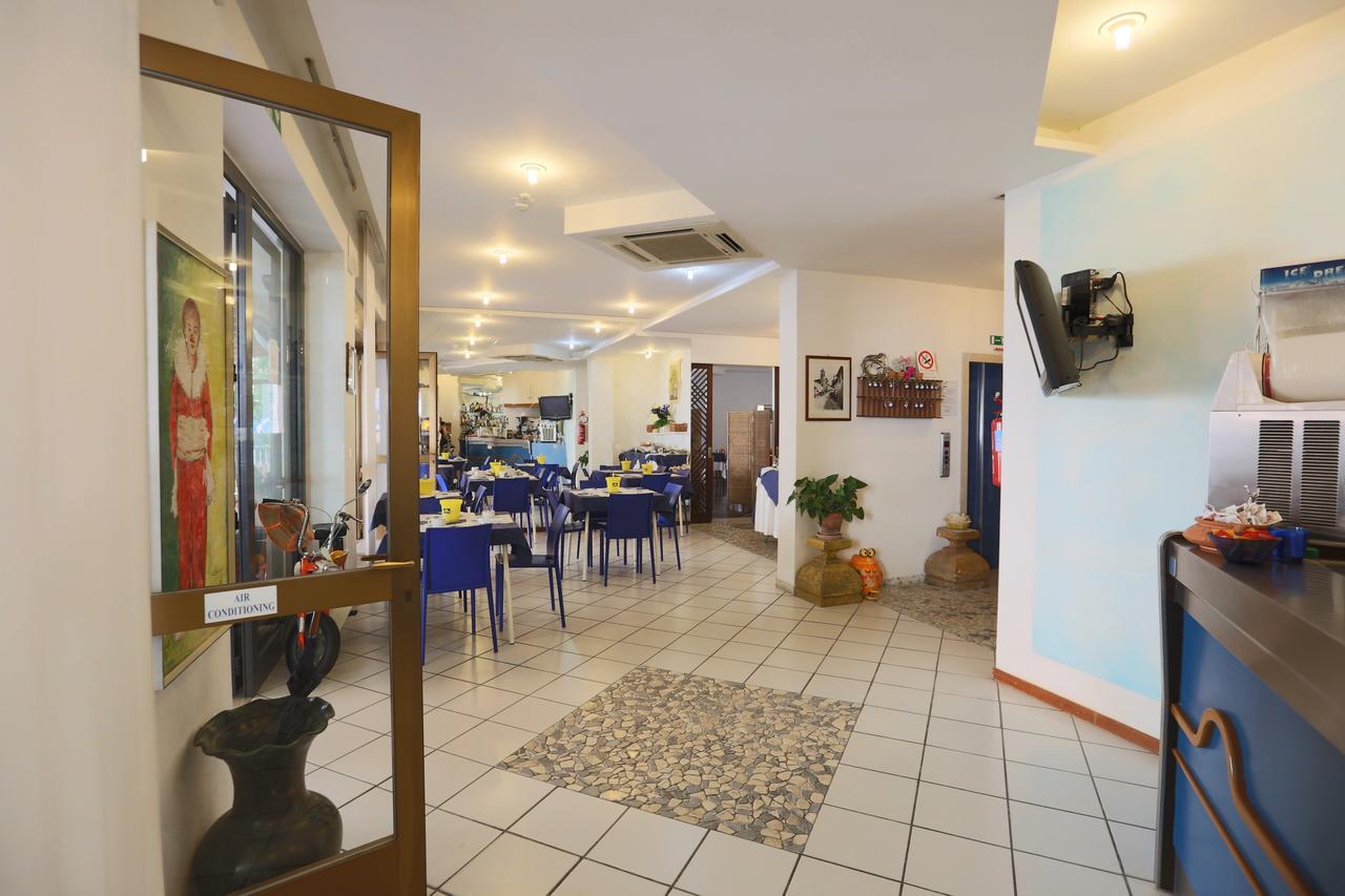 Hotel Domus Mea カットーリカ エクステリア 写真