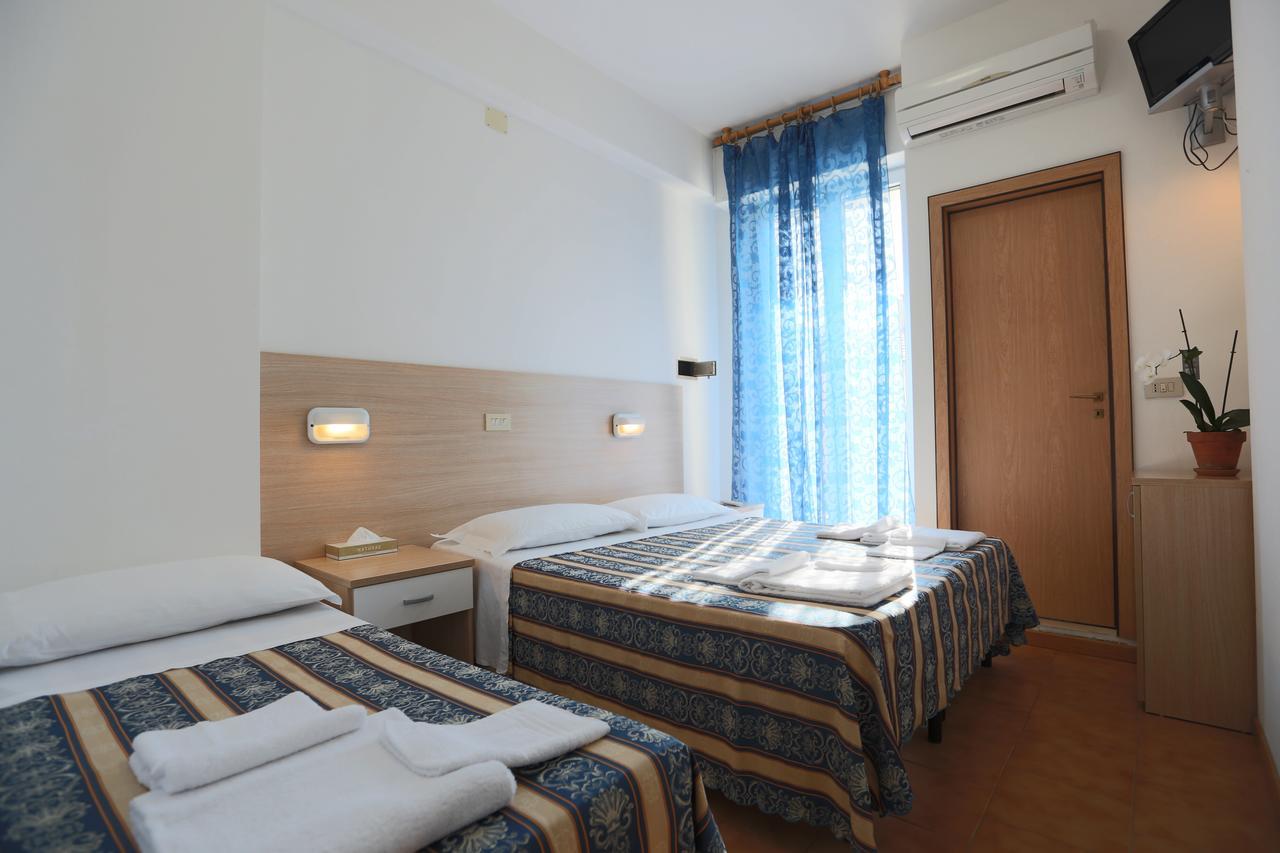Hotel Domus Mea カットーリカ エクステリア 写真